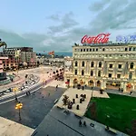 Square * Скоп'є