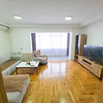 Апартаменти Square *