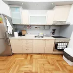 Square * Скоп'є