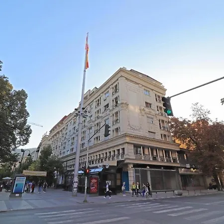 Square Διαμέρισμα *